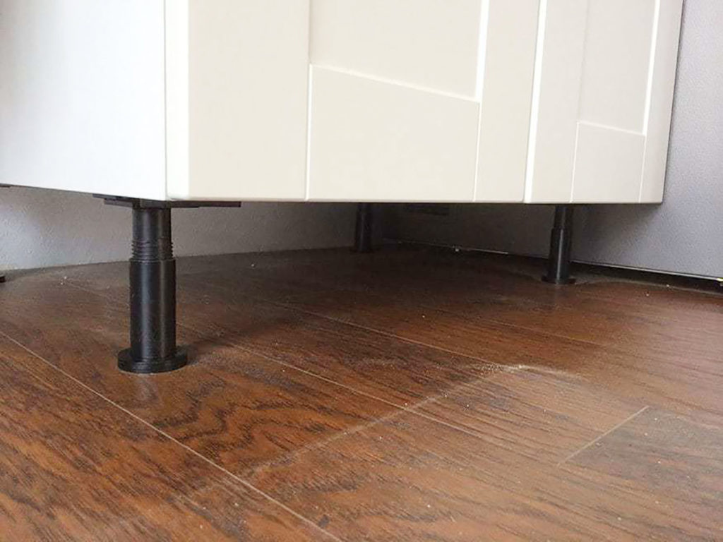 kitchen-base-cabinets-with-legs